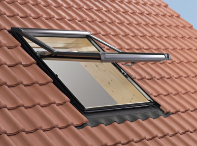 Мансардне вікно Roto Designo R7