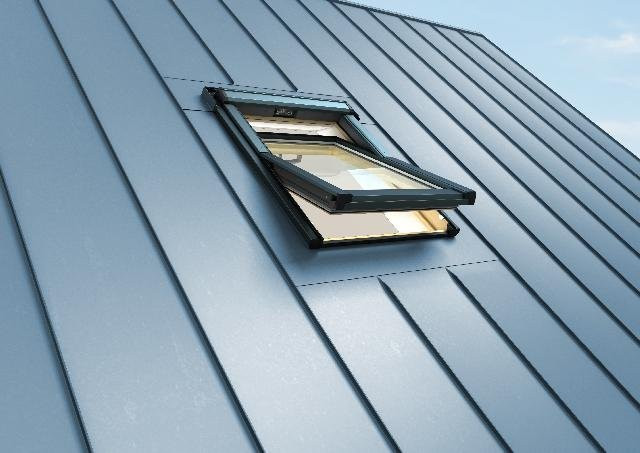 Мансардне вікно Roto Designo R6 RotoTronic 