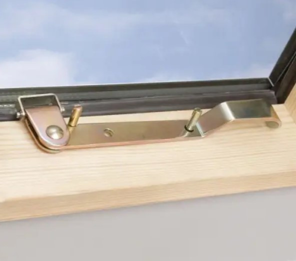 СТАНДАРТНІ ВИЛАЗИ FAKRO WSZ