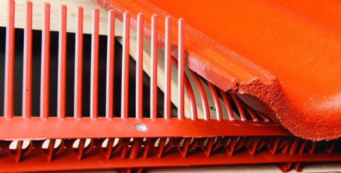 Гребінь звісу ПВХ в штуках 