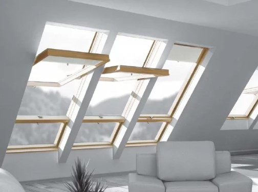 ВІКНА З ЗАВИЩЕНОЮ ВІСЮ ОБЕРТАННЯ З НИЖНІМ ПІДСВІТЛЕННЯМ FAKRO FDY-V U3 Duet proSky