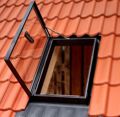 Люк- Выход на крышу для нежилых помещений  Velux GVT 0000 
