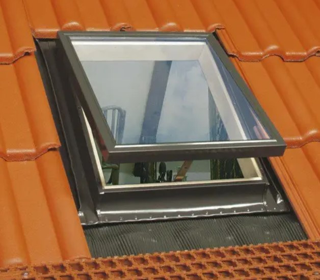 Стандартні вилази FAKRO WSS